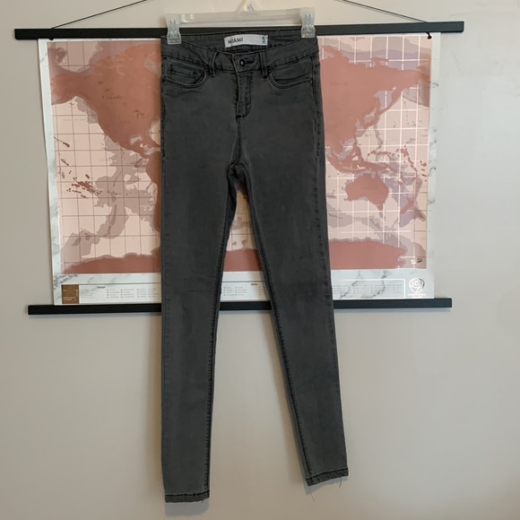✨MIAMI SUPER SKINNY GREY JEANS SIZE: US 5 - Picture 2 of 4